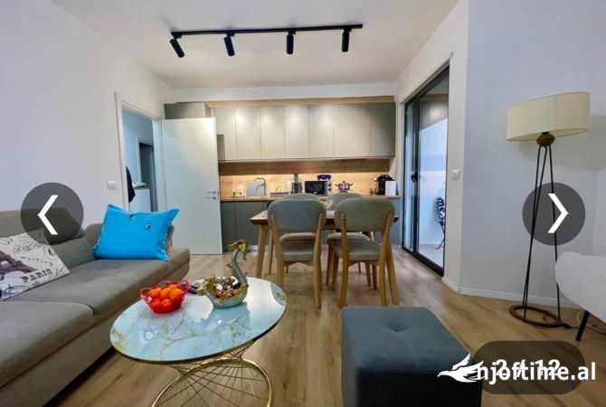 Shtepi ne shitje Apartament ne Tirane, 2+1, Mobilimi E mobiluar, Pagesa 145,000  Euro.