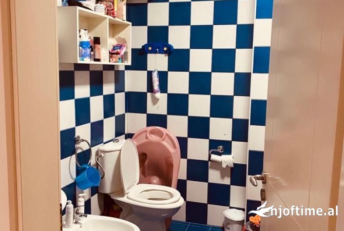 Shtepi ne shitje Apartament ne Tirane, 2+1, Mobilimi E mobiluar, Pagesa 310,000  Euro.