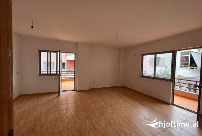 Shtepi ne shitje 3+1 ne Tirane - 193,000 Euro