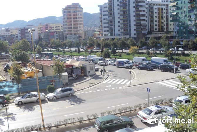 Ambient biznesi ne shitje 1+1 ne Tirane - 265,000 Euro