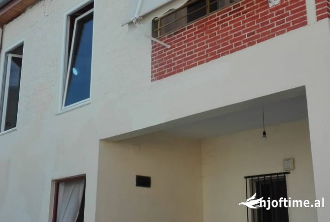 Shtepi ne shitje 4+1 ne Tirane - 450,000 Euro