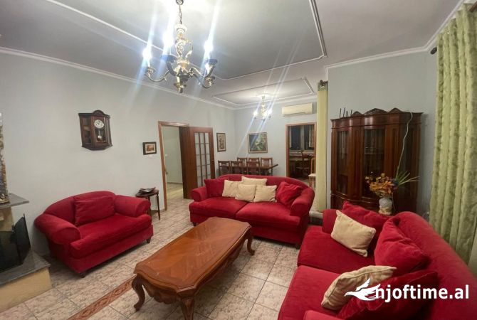 Shtepi me qera 2+1 ne Tirane - 1,000 Euro