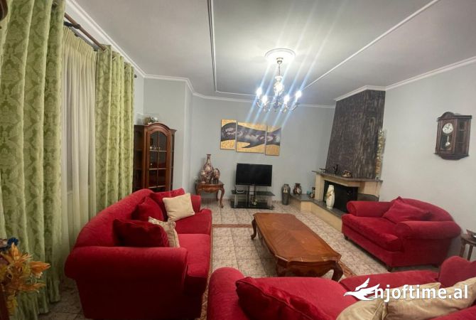 Shtepi me qera Apartament ne Tirane, 2+1, Mobilimi E mobiluar, Pagesa 1,000  Euro.