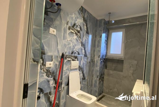 Shtepi ne shitje Apartament ne Tirane, 2+1, Mobilimi Bosh, pa mobiluar, Pagesa 183,000  Euro.