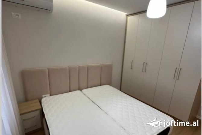 Shtepi me qera Apartament ne Tirane, 1+1, Mobilimi E mobiluar, Pagesa 600  Euro.