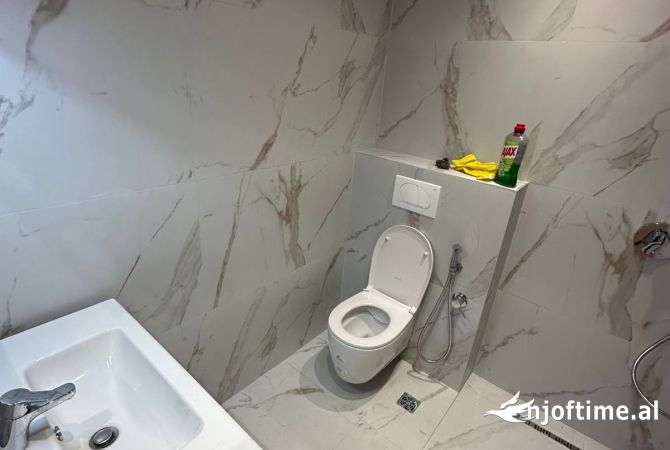 Shtepi me qera Apartament ne Tirane, 1+1, Mobilimi E mobiluar, Pagesa 600  Euro.