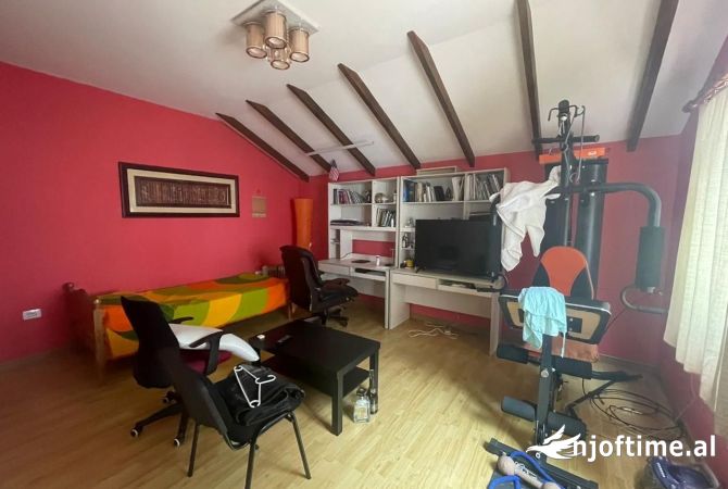 Private house for rent in Tirana 4+1, Furnished