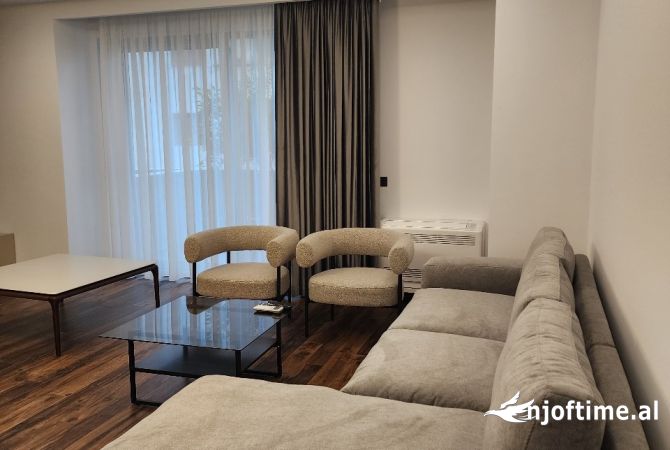 Shtepi me qera 2+1 ne Tirane - 3,200 Euro