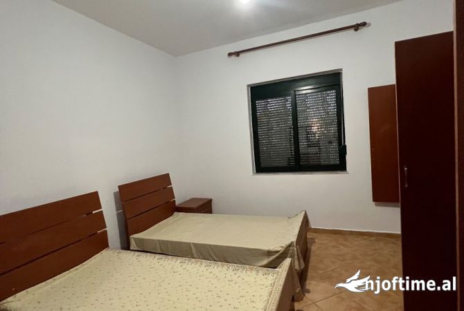 Shtepi ne shitje Shtepi Private ne Tirane, 4+1, Mobilimi E mobiluar, Pagesa 320,000  Euro.