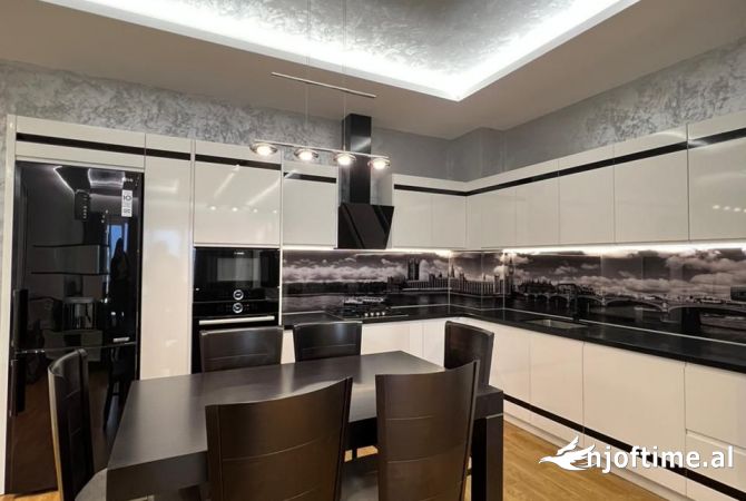 Shtepi ne shitje 2+1 ne Tirane - 260,000 Euro
