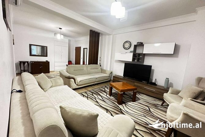 Shtepi ne shitje Apartament ne Tirane, 2+1, Mobilimi E mobiluar, Pagesa 167,500  Euro.