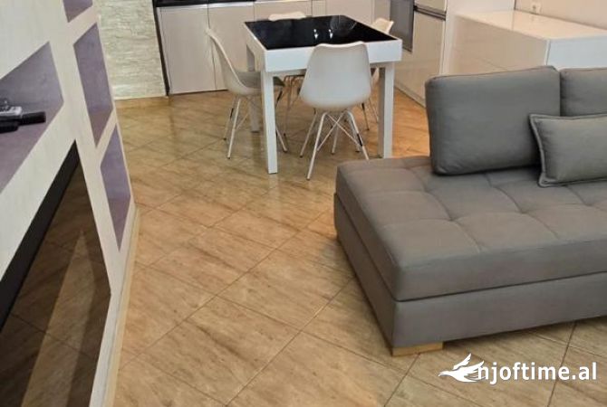 Shtepi ne shitje 1+1 ne Tirane - 130,000 Euro