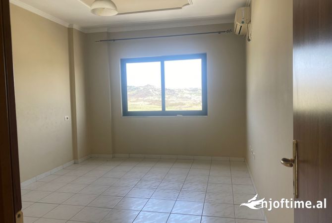 Shtepi ne shitje 2+1 ne Tirane - 75,000 Euro