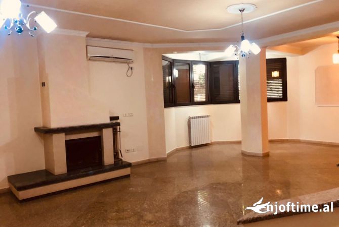 Shtepi me qera 6+1 ne Tirane - 2,500 Euro