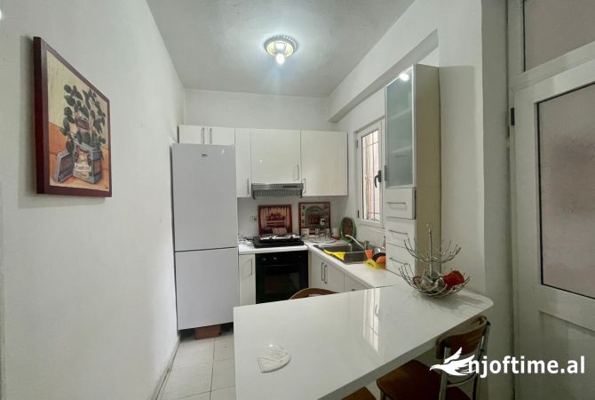 Shtepi ne shitje Shtepi Private ne Tirane, 1+1, Mobilimi E mobiluar, Pagesa 136,000  Euro.