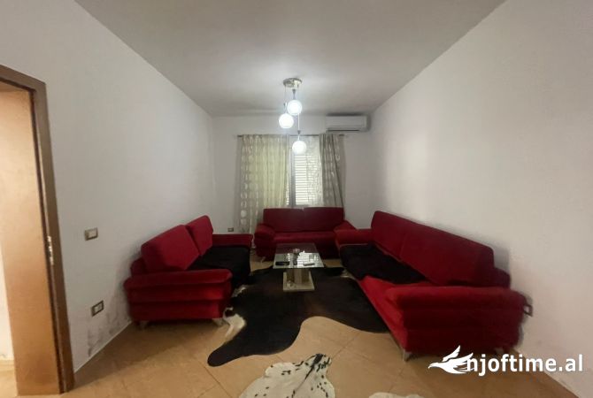 Shtepi me qera 5+1 ne Tirane - 1,500 Euro
