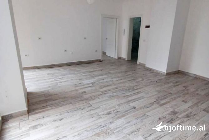 Ambient biznesi ne shitje 1+1 ne Tirane - 407,500 Euro