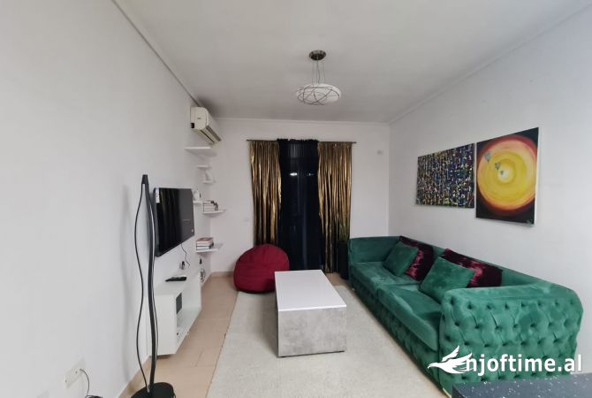 Shtepi me qera Apartament ne Tirane, 1+1, Mobilimi E mobiluar, Pagesa 460  Euro.