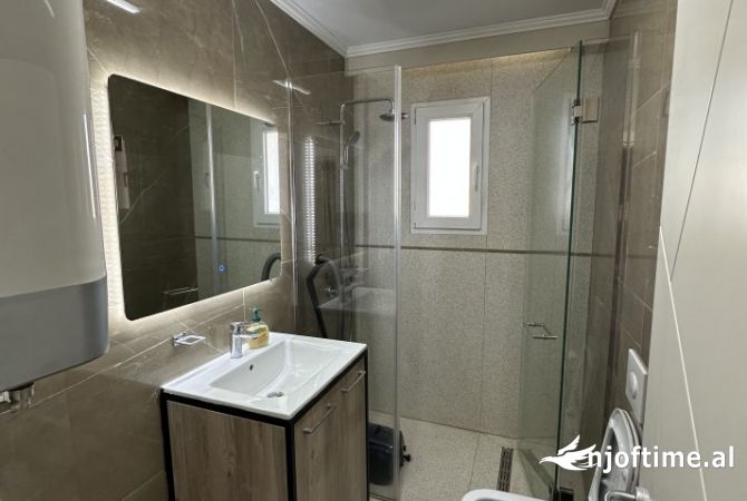 Zyre me qira Rr.Elbasanit 550 Euro