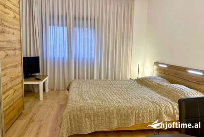 Shtepi me qera Apartament ne Tirane, 2+1, Mobilimi E mobiluar, Pagesa 800  Euro.