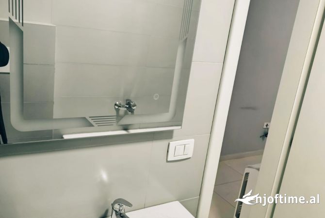 Ambient biznesi me qera 3+1 ne Tirane - 1,500 Euro