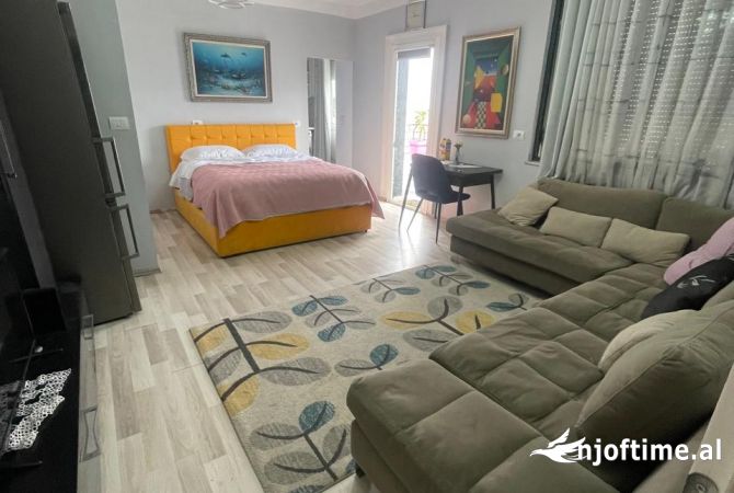Shtepi me qera Garsoniere ne Tirane - 500 Euro
