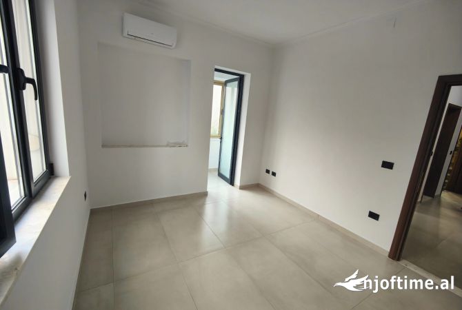 Casa in affitto 3+1 a Tirana - 1,000 Euro