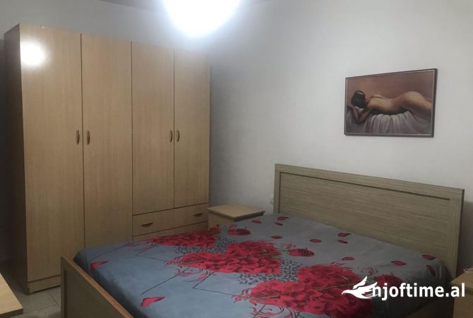 Shtepi me qera 1+1 ne Tirane - 400 Euro