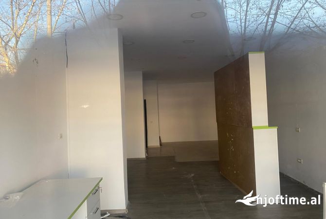 Ambient biznesi me qera 1+1 ne Tirane - 600 Euro