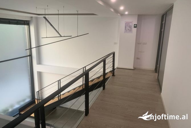 Ambient biznesi me qera 1+1 ne Tirane - 2,700 Euro