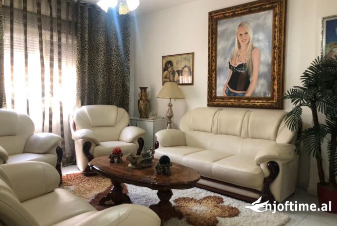 Shtepi ne shitje Apartament ne Tirane, 1+1, Mobilimi E mobiluar, Pagesa 135,000  Euro.