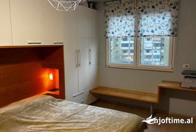 Shtepi ne shitje Apartament ne Tirane, 1+1, Mobilimi E mobiluar, Pagesa 197,000  Euro.