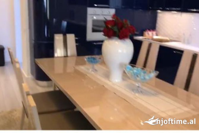 Shtepi me qera 3+1 ne Tirane - 1,000 Euro