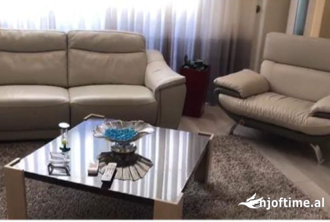 Shtepi me qera 3+1 ne Tirane - 1,000 Euro