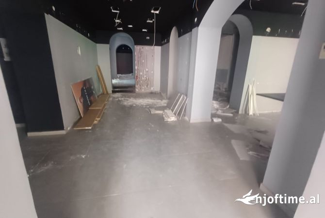 Ambient biznesi me qera 1+1 ne Tirane - 6,500 Euro