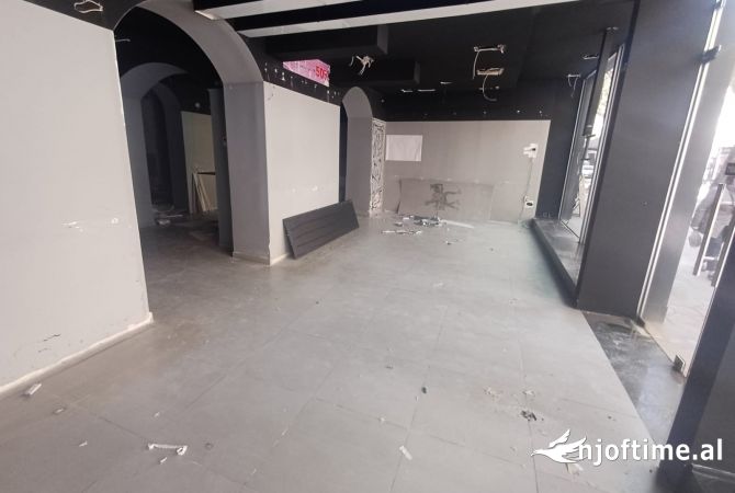 Ambient biznesi me qera 1+1 ne Tirane - 6,500 Euro