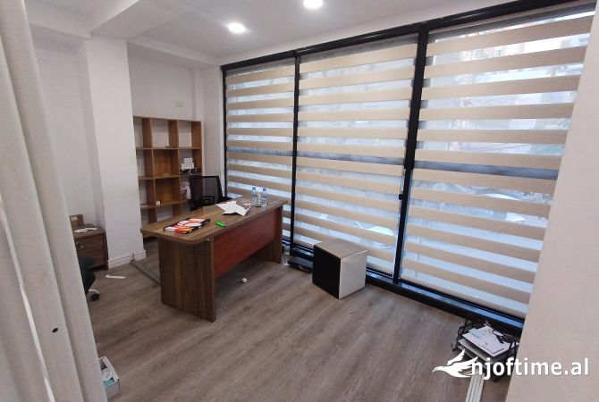 Shitet Dyqan Myslym Shyri 