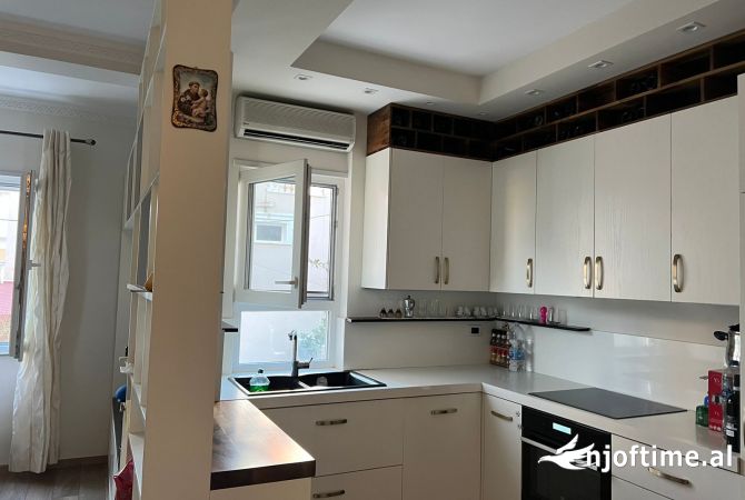 Shtepi me qera Apartament ne Tirane, 1+1, Mobilimi E mobiluar, Pagesa 500  Euro.