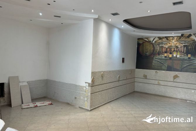 Ambient biznesi me qera 1+1 ne Tirane - 1,000 Euro