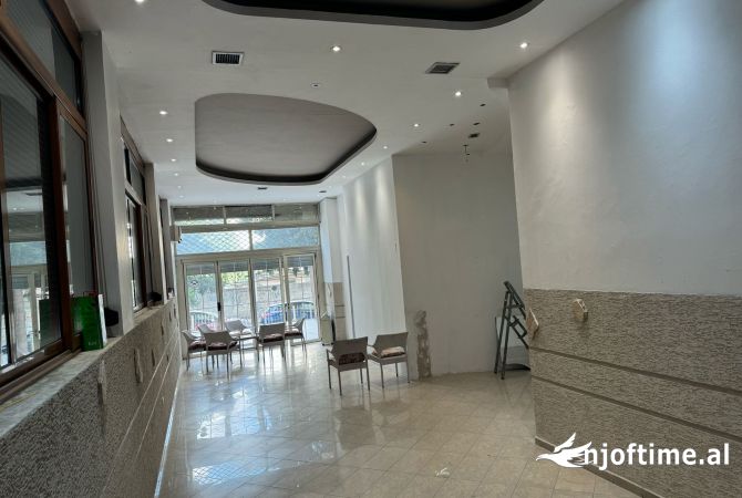 Ambient biznesi me qera 1+1 ne Tirane - 1,000 Euro