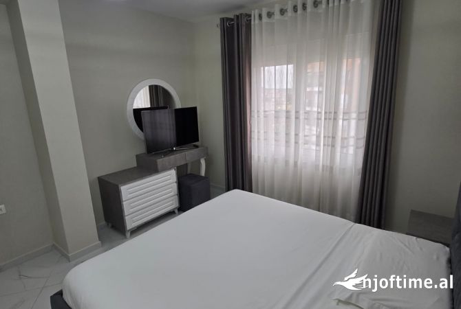 Shtepi me qera 2+1 ne Tirane - 750 Euro