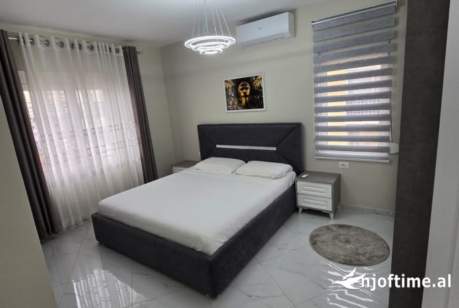 Shtepi me qera 2+1 ne Tirane - 750 Euro