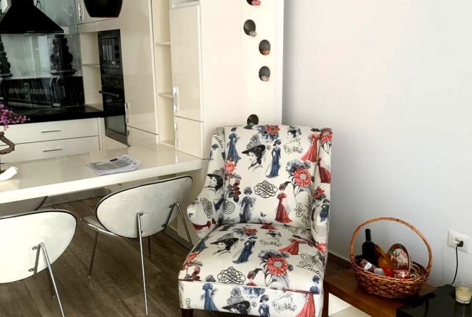 Shtepi me qera Apartament ne Tirane, 2+1, Mobilimi E mobiluar, Pagesa 550  Euro.