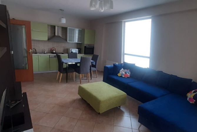 Shtepi me qera Apartament ne Tirane, 2+1, Mobilimi E mobiluar, Pagesa 650  Euro.