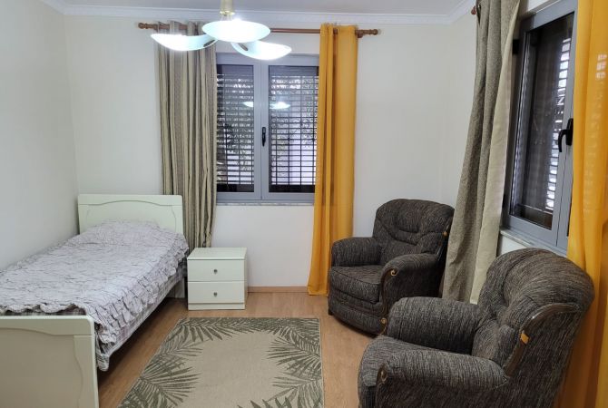 Shtepi me qera 3+1 ne Tirane - 700 Euro