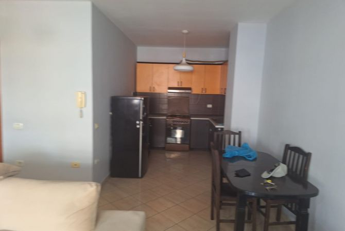 Shtepi me qera 2+1 ne Tirane - 600 Euro