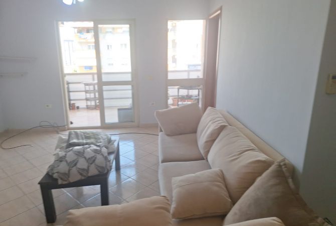 Shtepi me qera 2+1 ne Tirane - 600 Euro