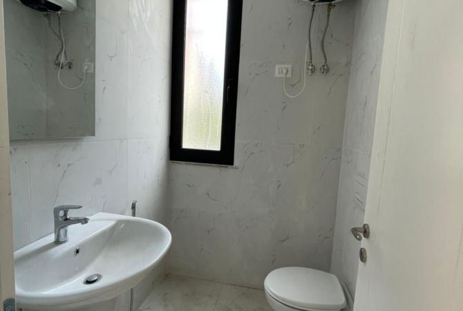Ambient biznesi ne shitje 1+1 ne Tirane - 310,500 Euro
