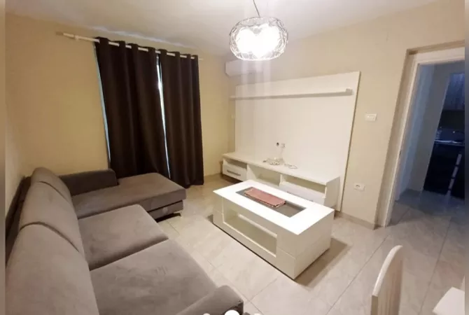 Shtepi me qera 2+1 ne Tirane - 500 Euro