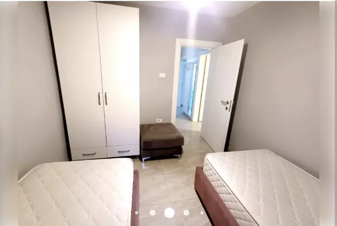 Shtepi me qera Apartament ne Tirane, 2+1, Mobilimi E mobiluar, Pagesa 500  Euro.